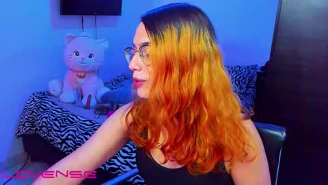 Snapshot of lillykittyy chatting on February 1, 8:51 pm Lilly3 online show from February 1, 8:51 pm