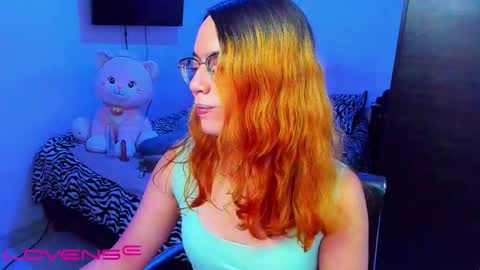 Snapshot of lillykittyy chatting on February 3, 9:53 pm Lilly3 online show from February 3, 9:53 pm