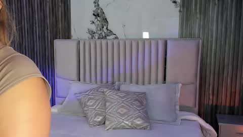 Lilly Ortiz online show from February 9, 9:08 pm