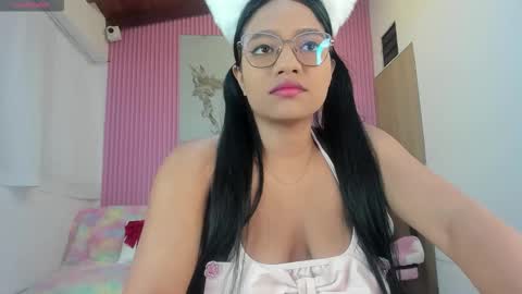 Snapshot of lillyy16 chatting on January 9, 11:02 am lillyy16 online show from January 9, 11:02 am