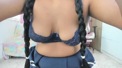 Snapshot of lillyy16 chatting on April 25, 1:41 pm lillyy16 online show from April 25, 1:41 pm