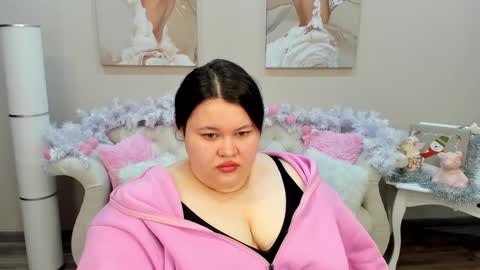 Snapshot of lilolewins chatting on January 9, 6:48 am LiloLewins online show from January 9, 6:48 am