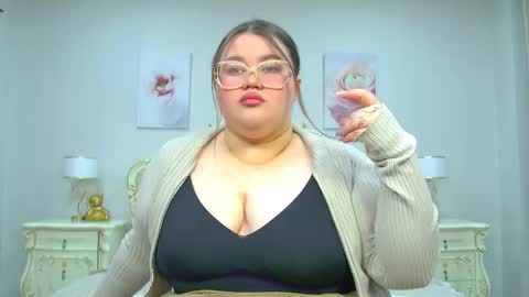 Snapshot of lilolewins chatting on January 15, 6:54 am LiloLewins online show from January 15, 6:54 am