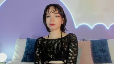 Lilou online show from January 27, 11:43 am