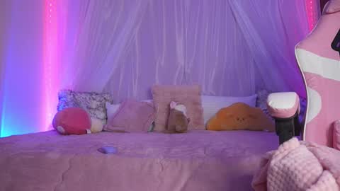 Lilou online show from March 30, 11:55 am