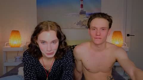 Snapshot of lilpupsonish chatting on January 26, 12:11 pm Jesse and Grace online show from January 26, 12:11 pm