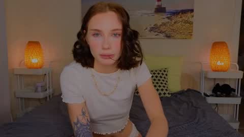 Snapshot of lilpupsonish chatting on February 8, 5:39 pm Jesse and Grace online show from February 8, 5:39 pm