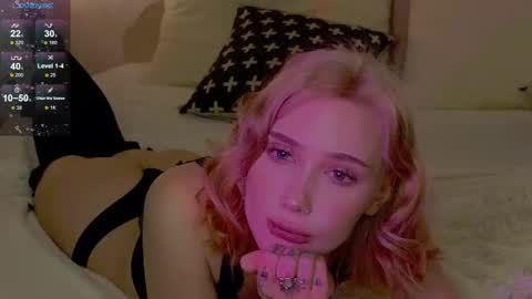 Snapshot of lilpupsonish chatting on March 10, 1:56 am Jesse and Grace online show from March 10, 1:56 am