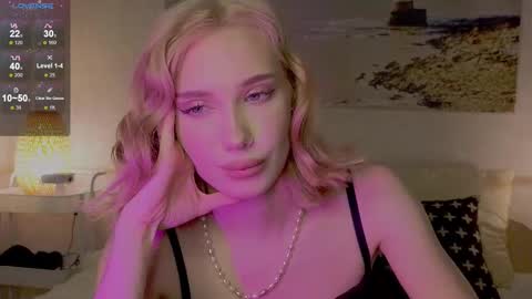 Snapshot of lilpupsonish chatting on March 11, 2:21 am Jesse and Grace online show from March 11, 2:21 am