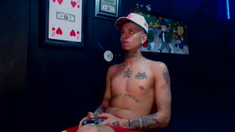 Snapshot of lilray99 chatting on December 5, 6:21 am ONLYFANS online show from December 5, 6:21 am