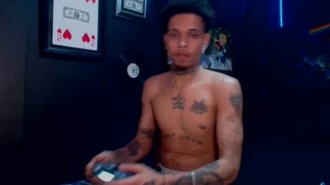 Snapshot of lilray99 chatting on December 6, 1:29 am ONLYFANS online show from December 6, 1:29 am