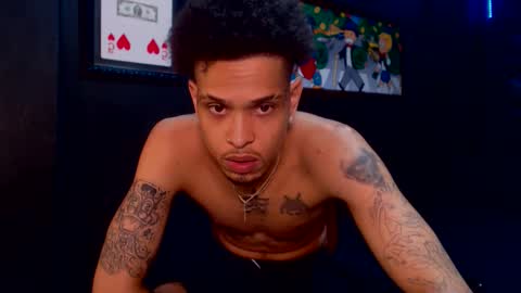 Snapshot of lilray99 chatting on December 6, 10:52 pm ONLYFANS online show from December 6, 10:52 pm