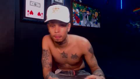 Snapshot of lilray99 chatting on December 11, 8:26 am ONLYFANS online show from December 11, 8:26 am