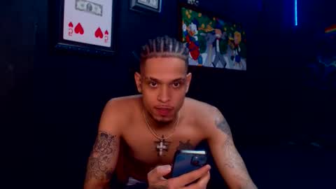 Snapshot of lilray99 chatting on December 28, 8:26 am ONLYFANS online show from December 28, 8:26 am