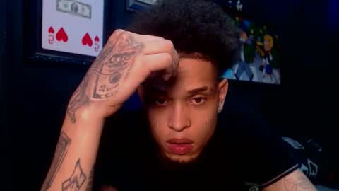Snapshot of lilray99 chatting on February 26, 9:21 am ONLYFANS online show from February 26, 9:21 am