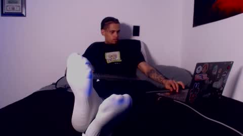 Snapshot of lilray99 chatting on October 25, 4:42 am ONLYFANS online show from October 25, 4:42 am