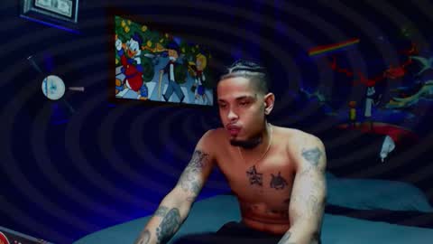 Snapshot of lilray99 chatting on December 2, 7:14 am ONLYFANS online show from December 2, 7:14 am