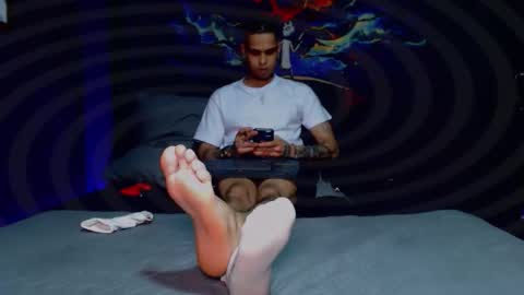 Snapshot of lilray99 chatting on December 15, 10:58 pm ONLYFANS online show from December 15, 10:58 pm