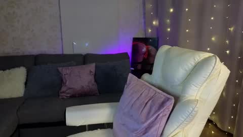 Snapshot of lilu5107 chatting on February 26, 2:48 am Lilu online show from February 26, 2:48 am