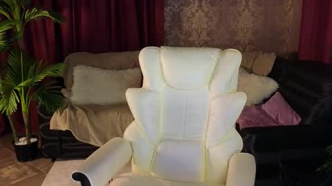 Snapshot of lilu5107 chatting on October 11, 5:55 pm Lilu online show from October 11, 5:55 pm