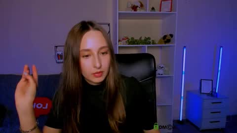 Snapshot of lilu_pink chatting on October 7, 2:03 pm lilu_pink online show from October 7, 2:03 pm