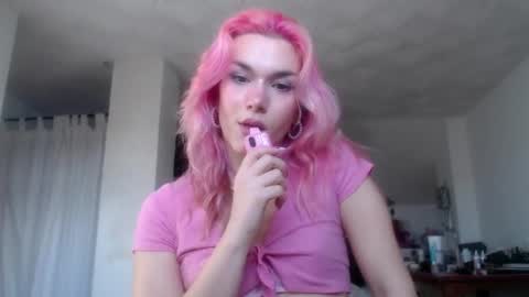 Snapshot of lilvenice7 chatting on February 28, 4:19 pm lilvenice7 online show from February 28, 4:19 pm