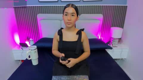  lily  online show from October 9, 3:04 am