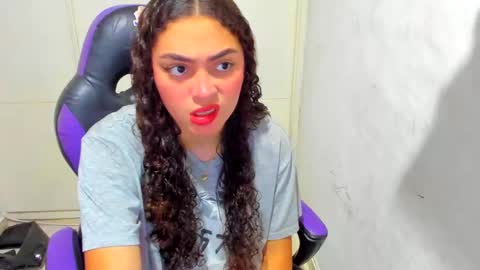 Snapshot of lily_anal_squirt chatting on December 29, 8:04 pm lily_anal_squirt online show from December 29, 8:04 pm