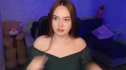 lily_baker_ online show from June 7, 7:45 am