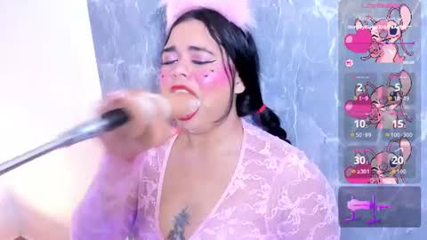 Snapshot of lily_blowjob chatting on July 2, 11:22 pm lily online show from July 2, 11:22 pm