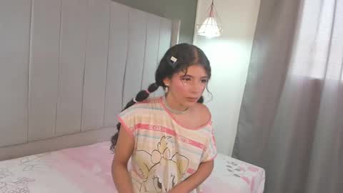 Snapshot of lily_cherry0 chatting on March 7, 1:40 pm lily_cherry0 online show from March 7, 1:40 pm