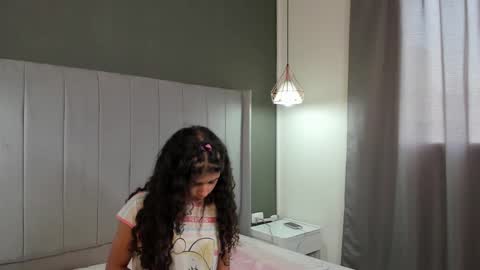 Snapshot of lily_cherry0 chatting on March 8, 1:36 pm lily_cherry0 online show from March 8, 1:36 pm