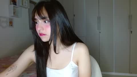 Snapshot of lily_crushx chatting on December 2, 7:36 am Lirio         online show from December 2, 7:36 am