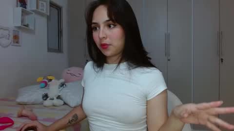 Snapshot of lily_crushx chatting on January 8, 7:34 am Lirio         online show from January 8, 7:34 am