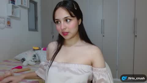 Snapshot of lily_crushx chatting on January 12, 8:36 am Lirio         online show from January 12, 8:36 am