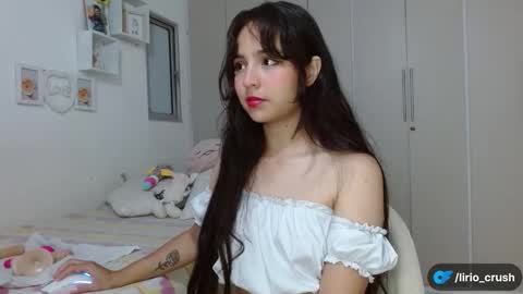 Snapshot of lily_crushx chatting on October 6, 12:41 am Lirio         online show from October 6, 12:41 am