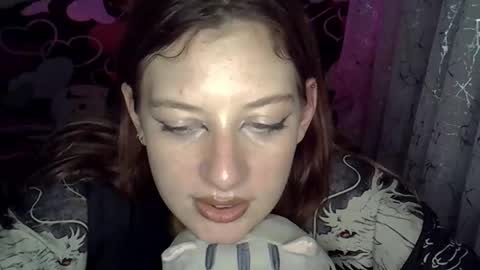 lily_ember online show from November 12, 8:30 pm