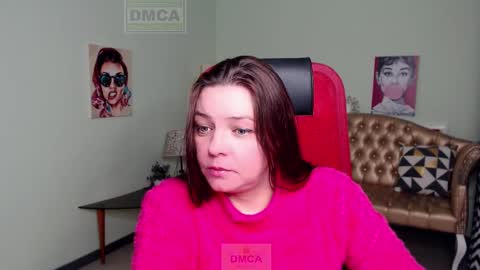 Snapshot of lily_flower7_ chatting on December 5, 4:53 am Lily online show from December 5, 4:53 am