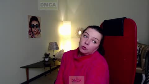 Snapshot of lily_flower7_ chatting on December 5, 11:05 am Lily online show from December 5, 11:05 am