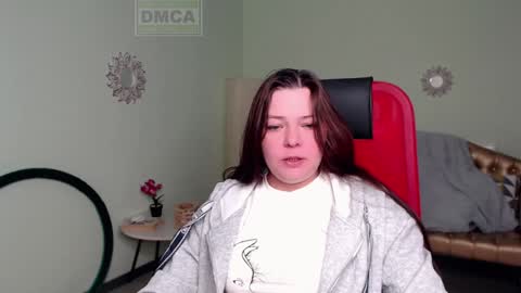 Snapshot of lily_flower7_ chatting on January 27, 6:41 am Lily online show from January 27, 6:41 am