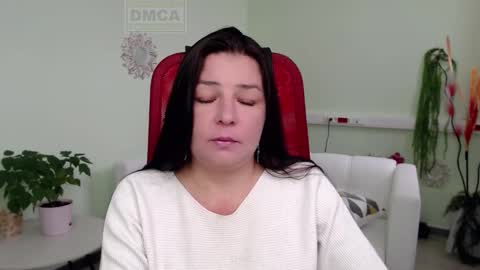 Snapshot of lily_flower7_ chatting on September 23, 5:43 am Lily online show from September 23, 5:43 am