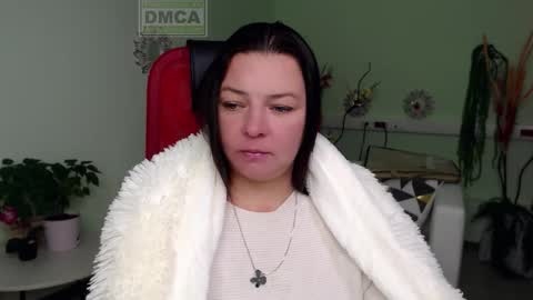Snapshot of lily_flower7_ chatting on September 26, 4:49 am Lily online show from September 26, 4:49 am
