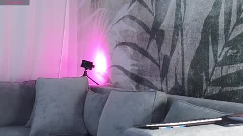 Lily online show from December 2, 6:41 am