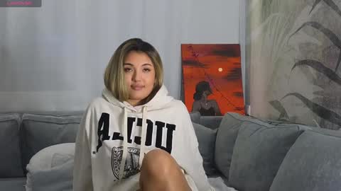 Lily online show from December 26, 4:47 pm