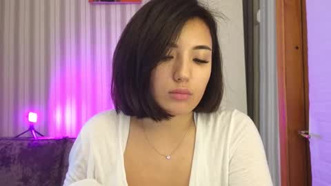 Lily online show from October 8, 9:40 am