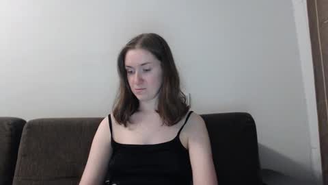 lily_love_x online show from September 17, 10:22 pm