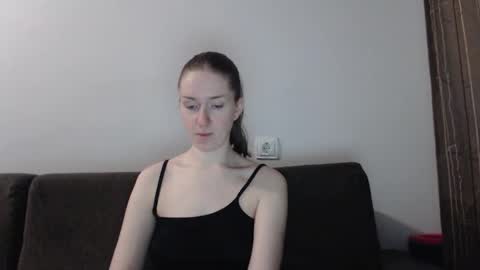 lily_love_x online show from February 5, 1:43 am