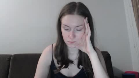 lily_love_x online show from February 17, 10:38 pm