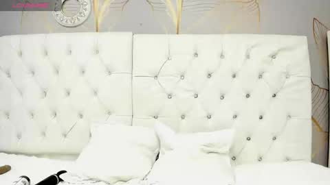 Snapshot of lily_lv chatting on February 5, 4:36 pm Lily online show from February 5, 4:36 pm