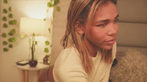 Lily Miiller online show from February 22, 12:01 am